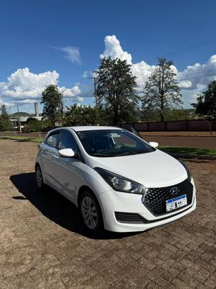 HYUNDAI HB20 1.0 COMFORT 12V FLEX 4P MANUAL HYUNDAI HB20 1.0 COMFORT 12V FLEX 4P MANUAL